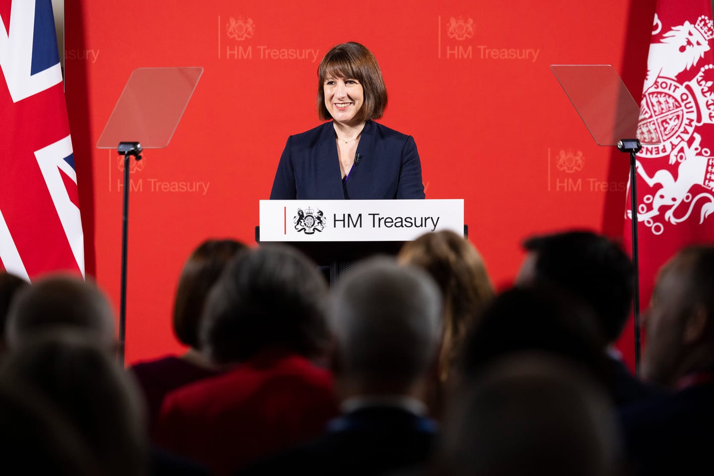 UK Announces Mandatory Crypto Regulations Aligned with US Approach