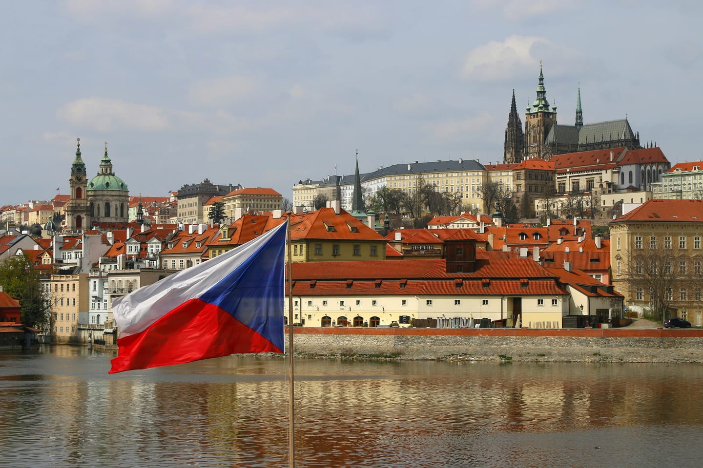 Czech Government Faces No-Confidence Vote Over $45 Million Bitcoin Scandal