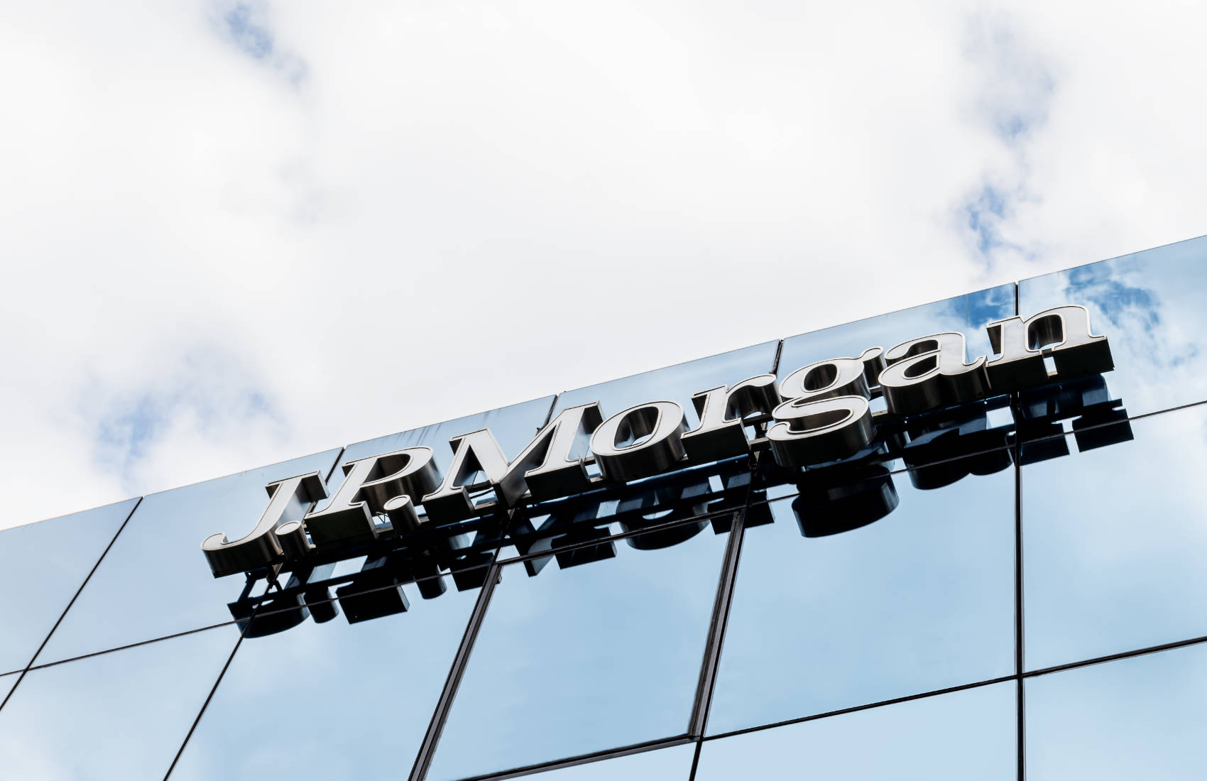 JPMorgan Considers Lending Against Cryptocurrency Holdings